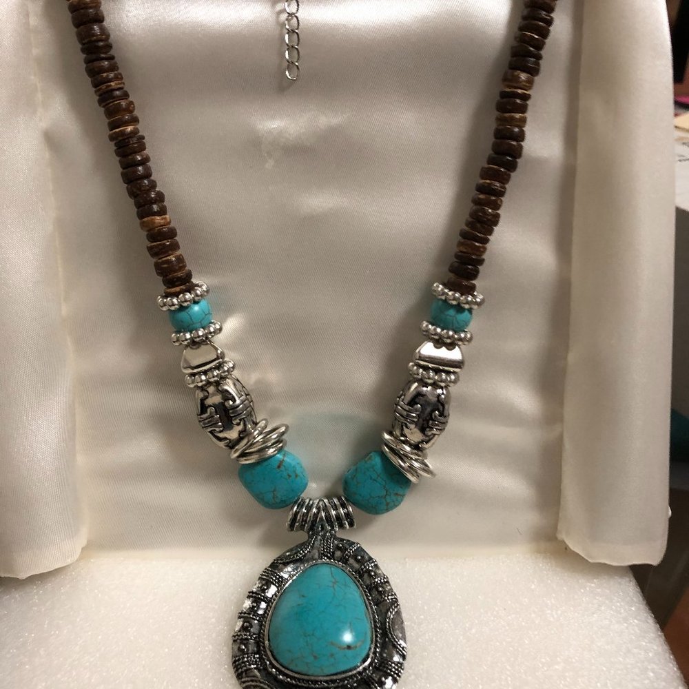 Tibetan Turquoise Fashion Necklace